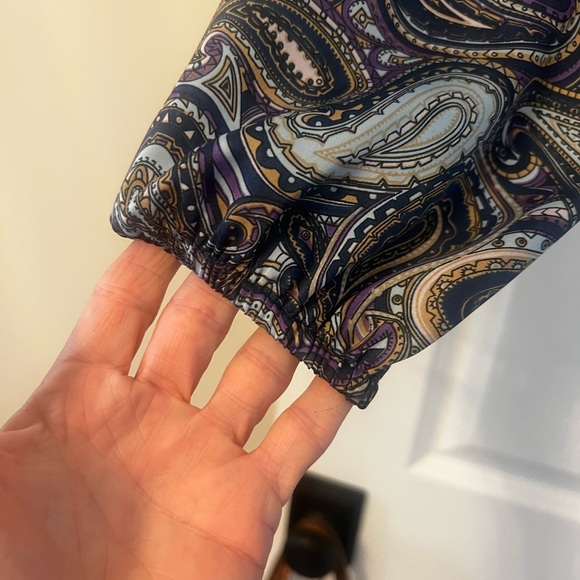 Michael Kors XS navy paisley top - Picture 3 of 5